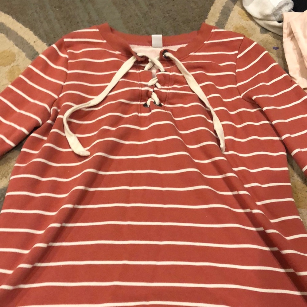 strpied crew neck